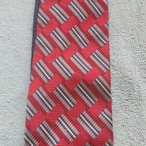 Tommy Hilfiger hand made 100% silk tie